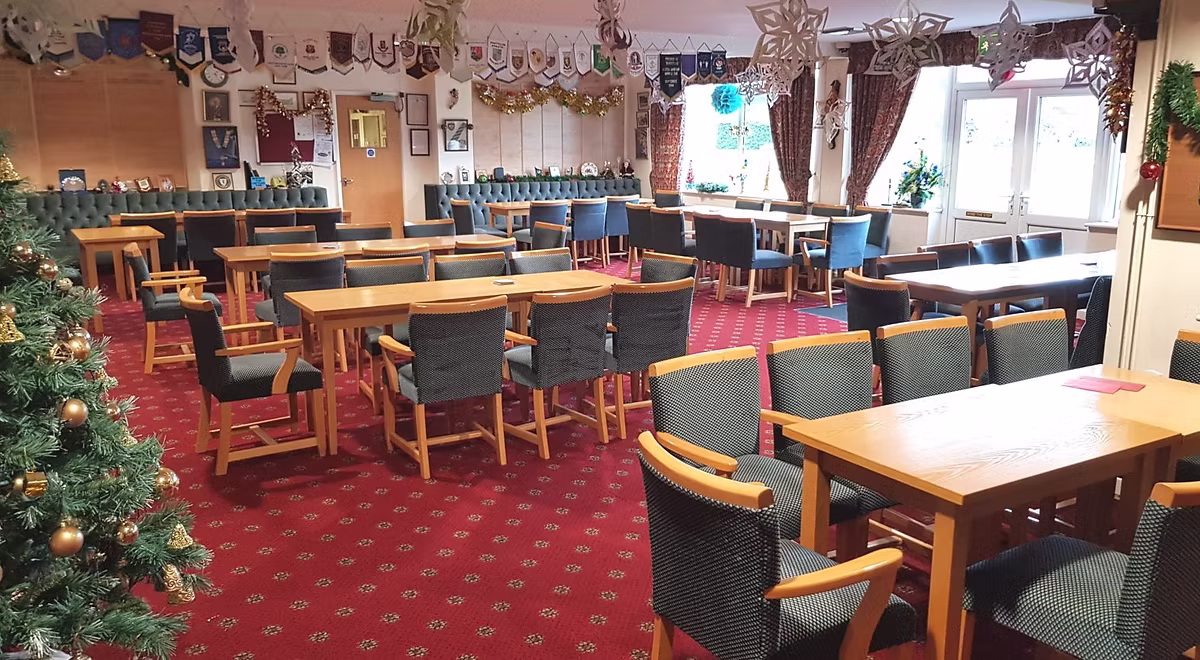 Members Bar & Lounge